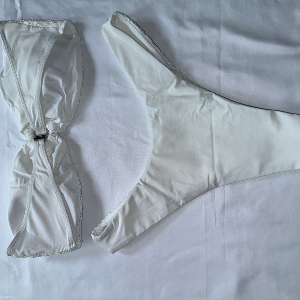 All WHITE BIKINI - Picture 4 of 9